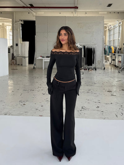 Buckle low waist trousers - black