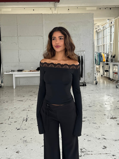 Bari Basic Lace Top – Black